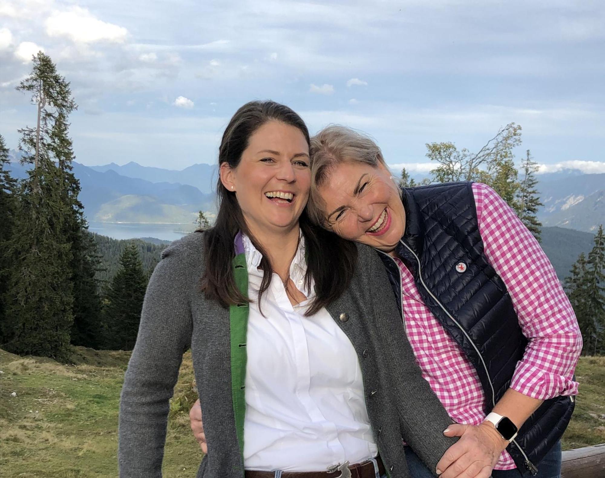 Bayern Resort Hotel - Adults Only - Mit Zugspitzblick - Eibsee-Naehe - Wellnessbereich - Naturpool Im Sommer グライナウ エクステリア 写真