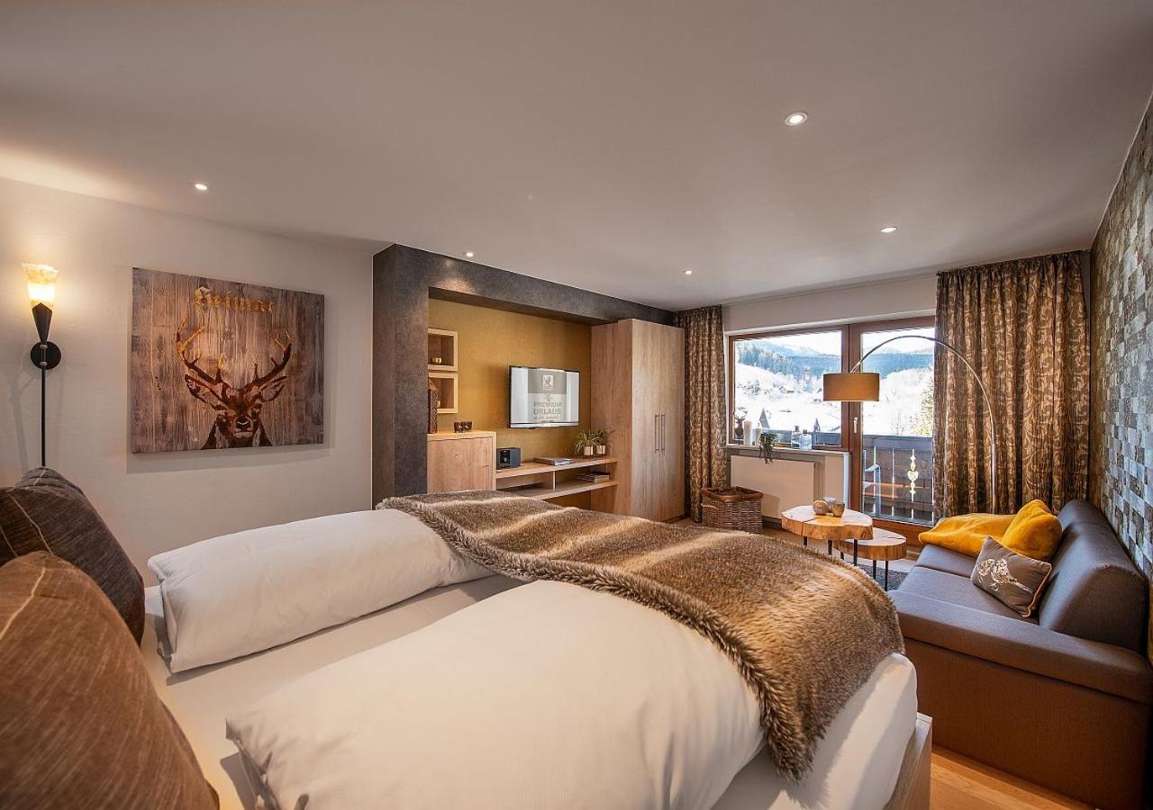 Bayern Resort Hotel - Adults Only - Mit Zugspitzblick - Eibsee-Naehe - Wellnessbereich - Naturpool Im Sommer グライナウ エクステリア 写真